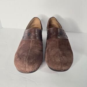 Dansko Sausalito Size 38 Brown Leather Suede Floral Embossed Slip-on clogs